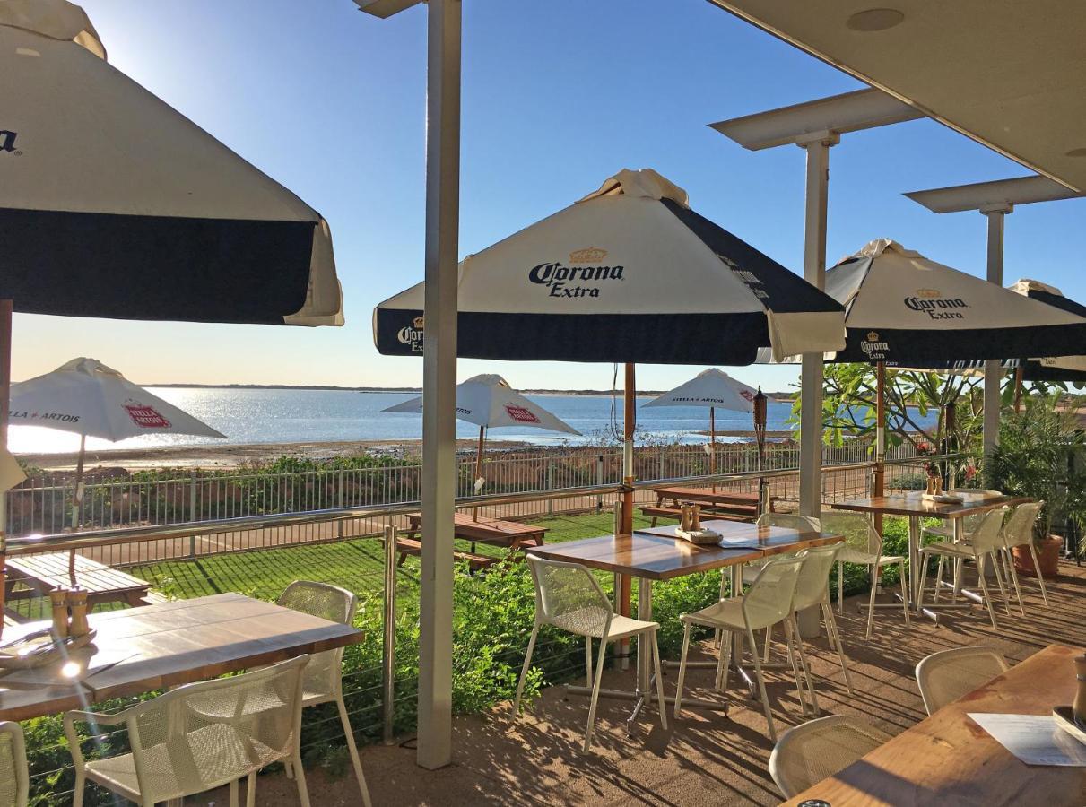 Onslow Beach Resort Bagian luar foto