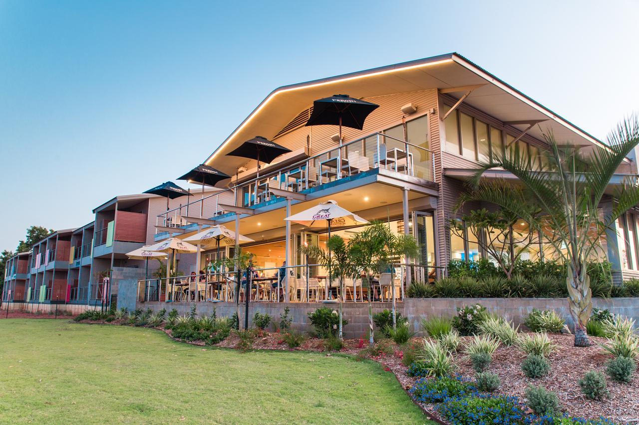 Onslow Beach Resort Bagian luar foto