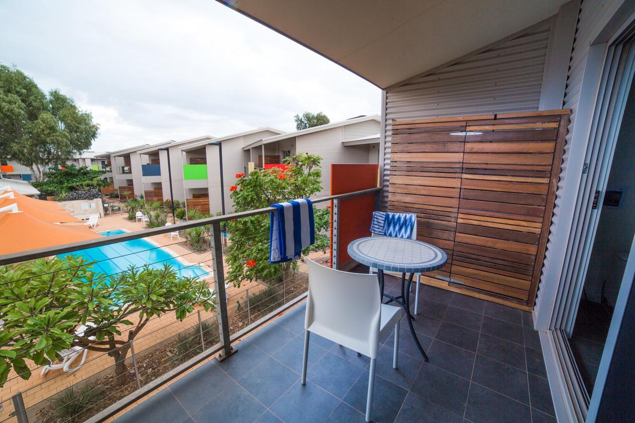 Onslow Beach Resort Bagian luar foto