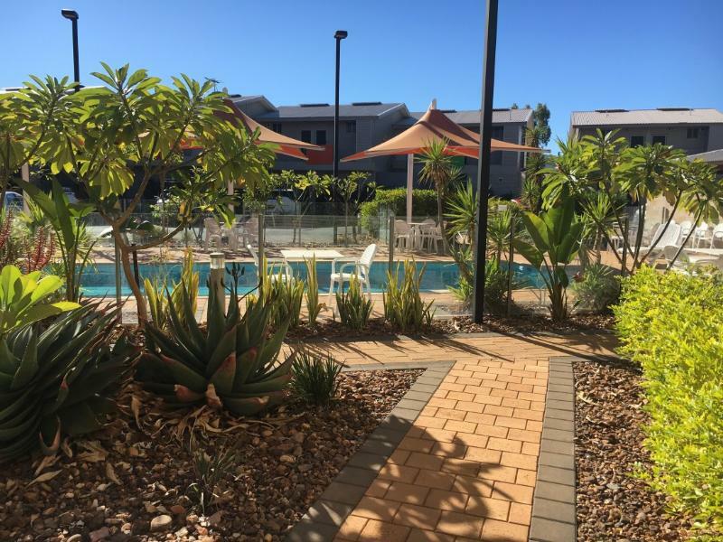 Onslow Beach Resort Bagian luar foto